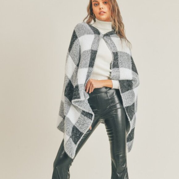 Plaid Hooded Poncho Cape Black White Gray Cozy Fall Winter Layer - Picture 4 of 8